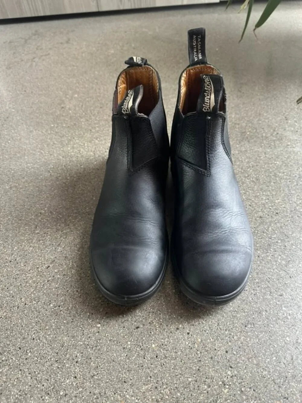 Blundstone - Pebbled Leather - 6 US Mens - Picture 2 of 4